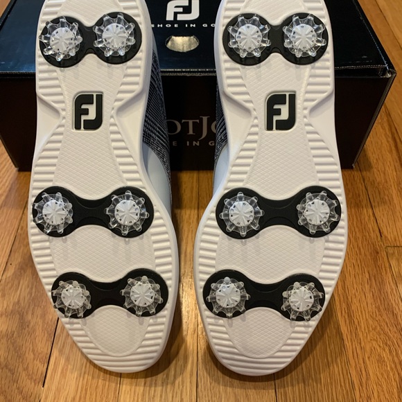 Foot Joy women's Traditions golf shoe, 8.5 - Picture 5 of 5